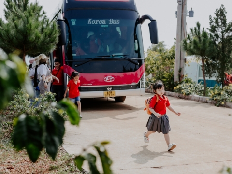 WAY TO SUCCESS TỔ CHỨC NGOẠI KHÓA  KHEN THƯỞNG CÁC HỌC SINH ĐẠT GIẢI CAO TRONG KỲ THI ĐÁNH GIÁ NĂNG LỰC (23-05-2025)