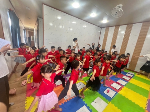 Cuộc thi Rung Chuông Vàng - Khối Tiền Tiểu Học và workshop mỹ thuật 'Gia đình yêu thương'