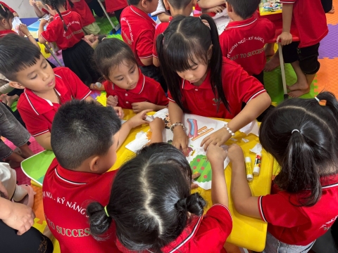 Cuộc thi Rung Chuông Vàng - Khối Tiền Tiểu Học và workshop mỹ thuật 'Gia đình yêu thương'