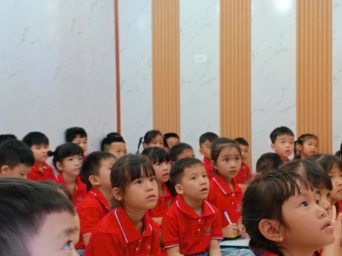 Cuộc thi Rung Chuông Vàng - Khối Tiền Tiểu Học và workshop mỹ thuật 'Gia đình yêu thương'