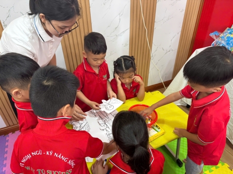 Cuộc thi Rung Chuông Vàng - Khối Tiền Tiểu Học và workshop mỹ thuật 'Gia đình yêu thương'