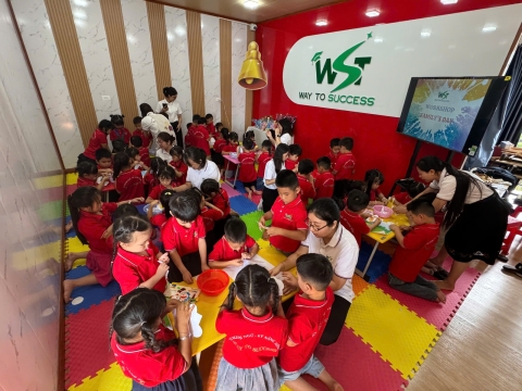Cuộc thi Rung Chuông Vàng - Khối Tiền Tiểu Học và workshop mỹ thuật 'Gia đình yêu thương'