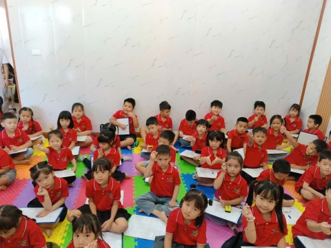 Cuộc thi Rung Chuông Vàng - Khối Tiền Tiểu Học và workshop mỹ thuật 'Gia đình yêu thương'