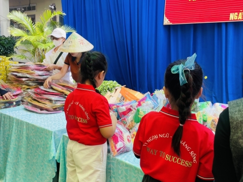Họat động trải nghiệm ngày 3/8/2024